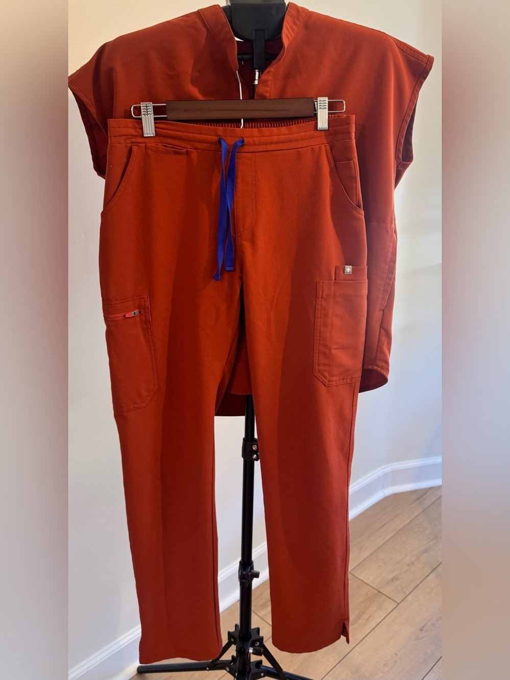 FIGS Auburn Rafaela Scrub Top & Yola Skinny Pants Set Small S